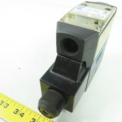Continental VSD03M-1A-GMB-68L-A Hydraulic Directional Control Valve 120VAC