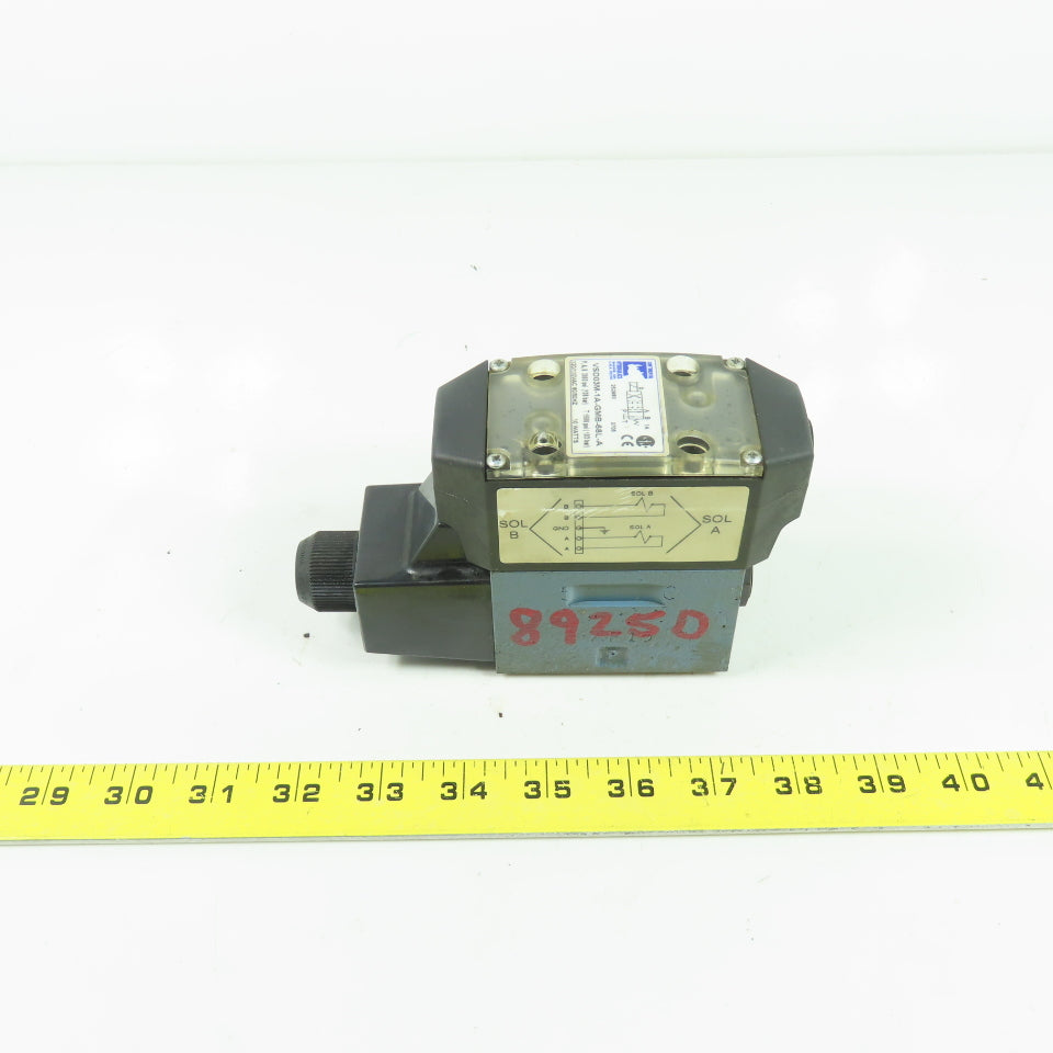 Continental VSD03M-1A-GMB-68L-A Hydraulic Directional Control Valve 120VAC