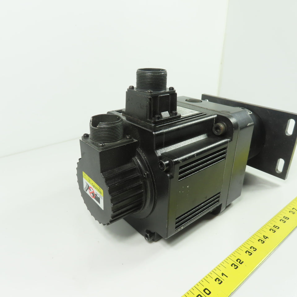 Delta ECMA-E21310RS AC Servo Motor 110VAC 2000RPM W/Reducer VRSF-8C-1000-LN