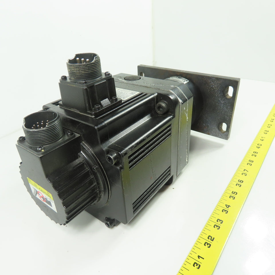 Delta ECMA-E21310RS AC Servo Motor 110VAC 2000RPM W/Reducer VRSF-8C-1000-LN
