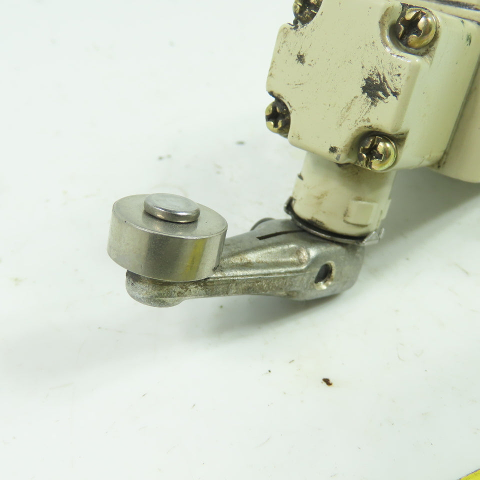 Yamatake Honeywell 1LS19-J 480VAC Rocker Arm Cam Roller Limit Switch
