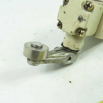 Yamatake Honeywell 1LS19-J 480VAC Rocker Arm Cam Roller Limit Switch