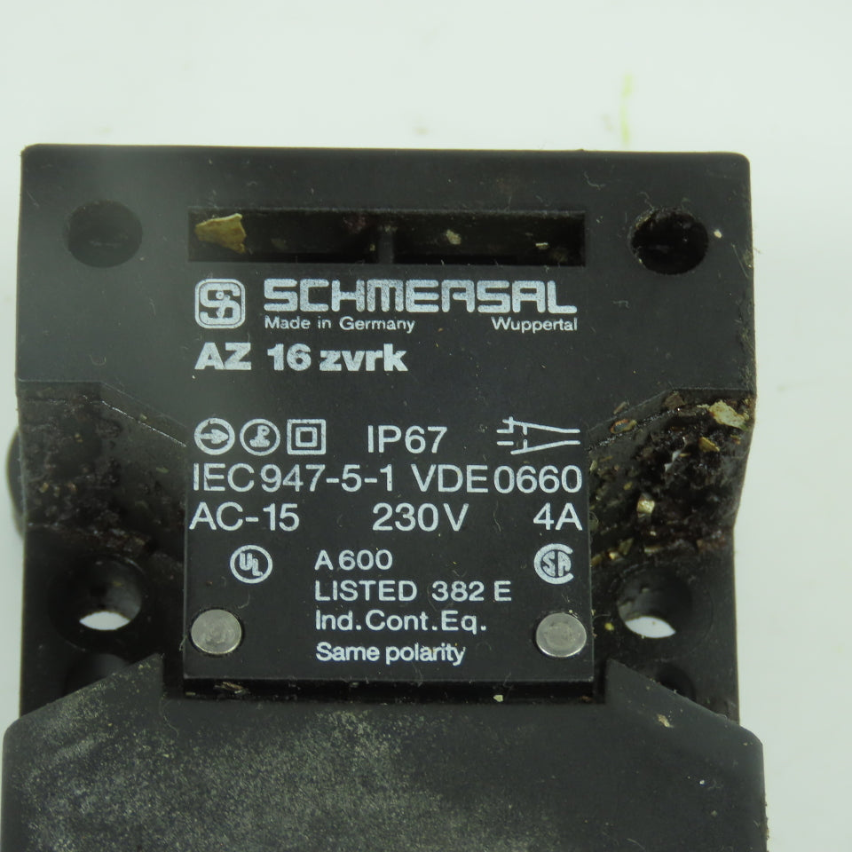Schmersal AZ 16 zvrk Safety Interlock Switch W/Key 230V (Dirty)