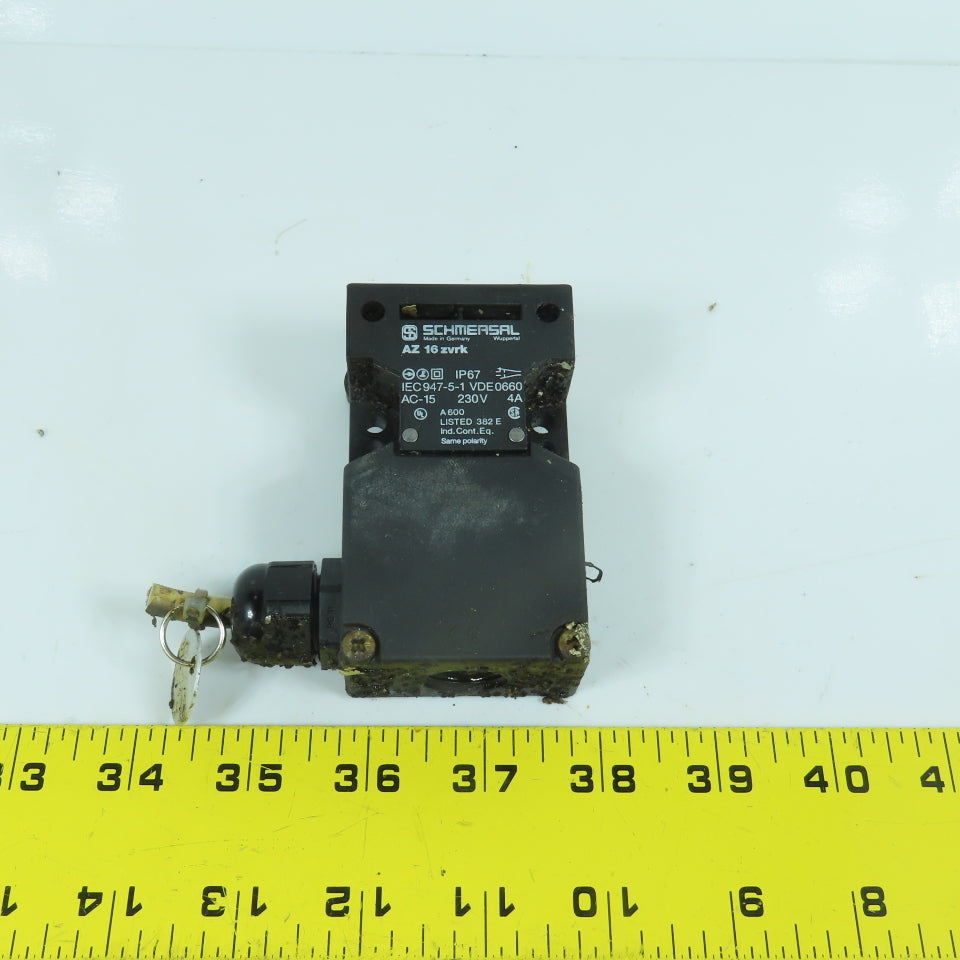 Schmersal AZ 16 zvrk Safety Interlock Switch W/Key 230V (Dirty)