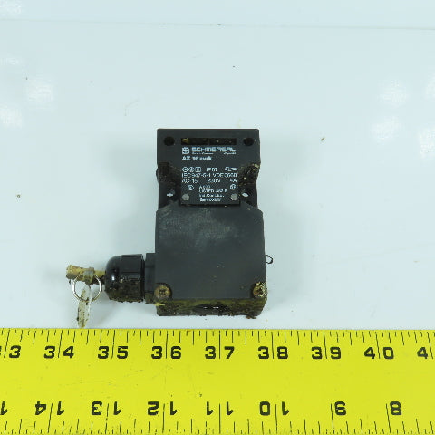 Schmersal AZ 16 zvrk Safety Interlock Switch W/Key 230V (Dirty)