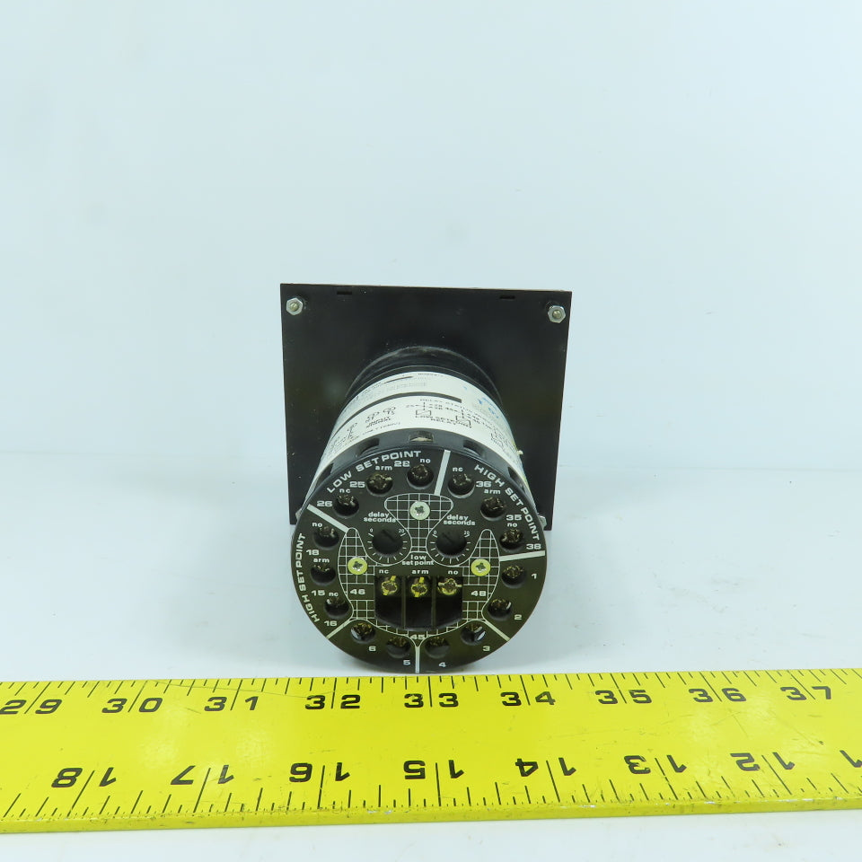 Crompton 387684 239-3024 Panel Mount DC Volts Voltmeter 0-100