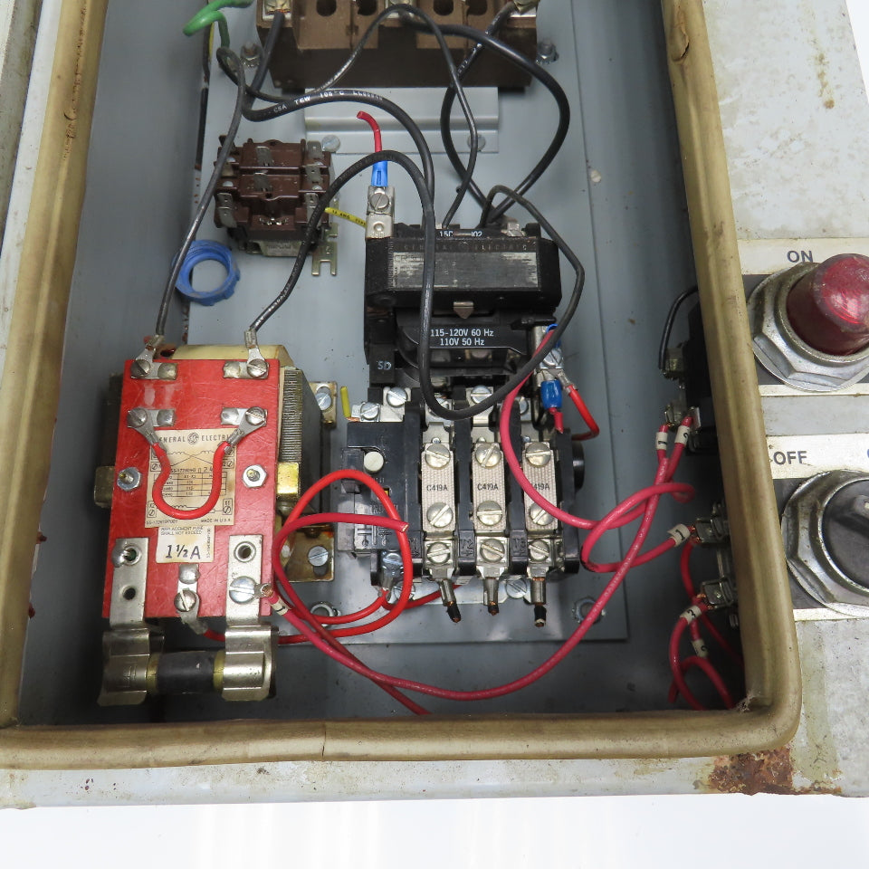 General Electric CR308 Size 0, 1 Combination Starter Disconnect 30A 600V Fused