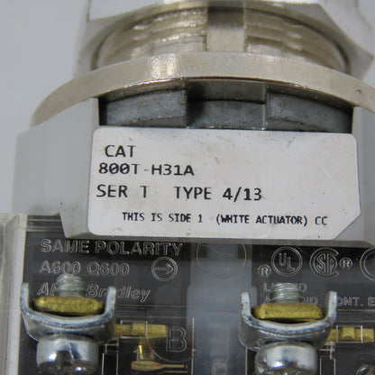 Allen Bradley 800T-H31A Ser T 2-Position Selector Switch Type 4, 13 (No Key)
