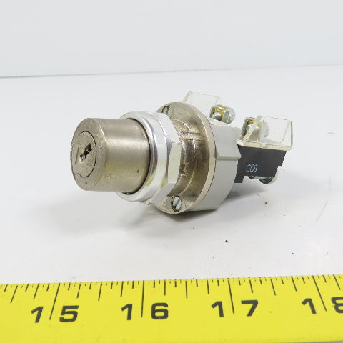 Allen Bradley 800T-H31A Ser T 2-Position Selector Switch Type 4, 13 (No Key)