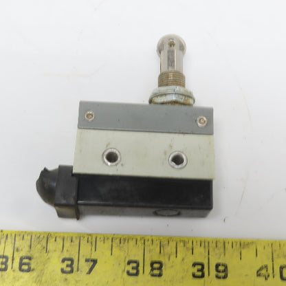 AZ-7311 Proximity Switch 250V Roller Plunger