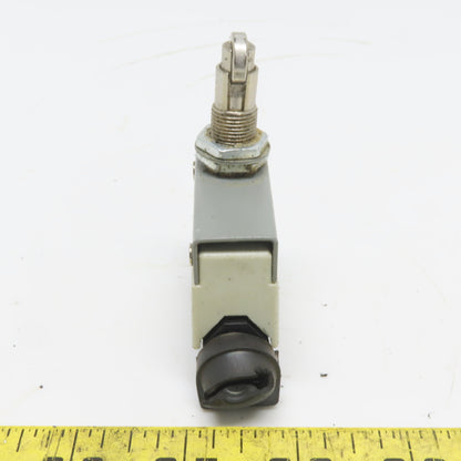 AZ-7311 Proximity Switch 250V Roller Plunger