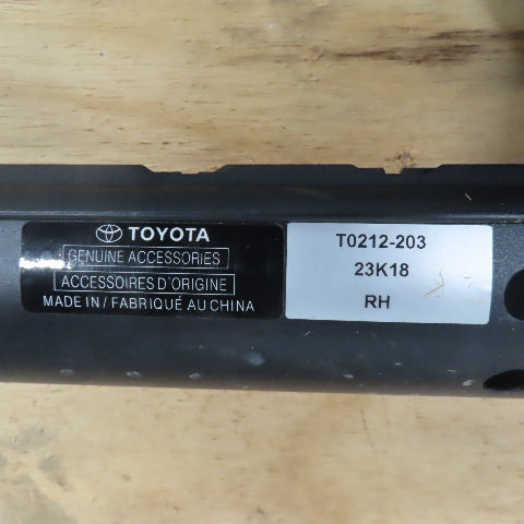 Toyota T0212-103 T0212-203 Running Board Tube Step Right & Power Assist Left Lt2