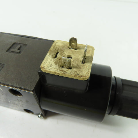 Nachi SA-G01-C5-C1-31 Hydraulic Directional Control Solenoid Valve 110VAC Coil