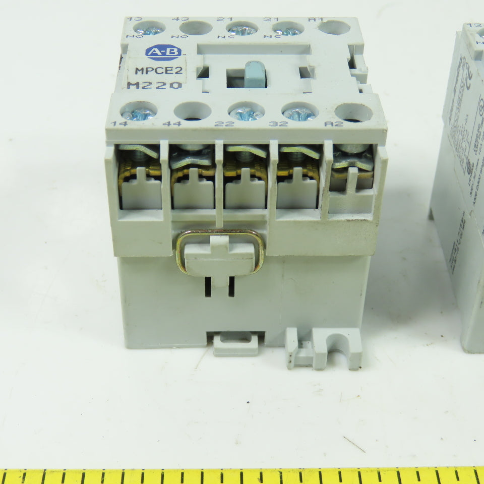 Allen Bradley 700DC-MB220* Ser A Control Relay 300VAC Max 24VDC Lot Of 5