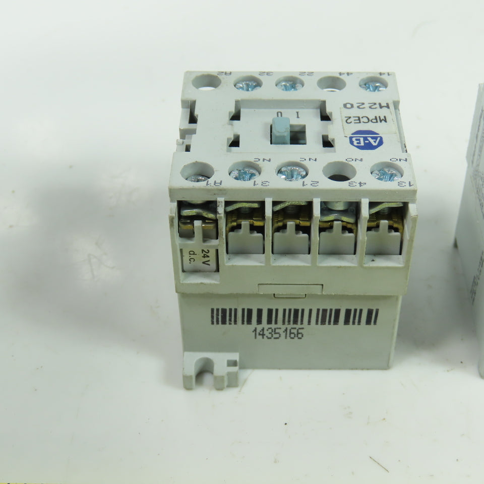 Allen Bradley 700DC-MB220* Ser A Control Relay 300VAC Max 24VDC Lot Of 5