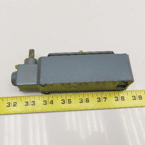 Allen Bradley 802T-AT 600VAC Oiltight Limit Switch