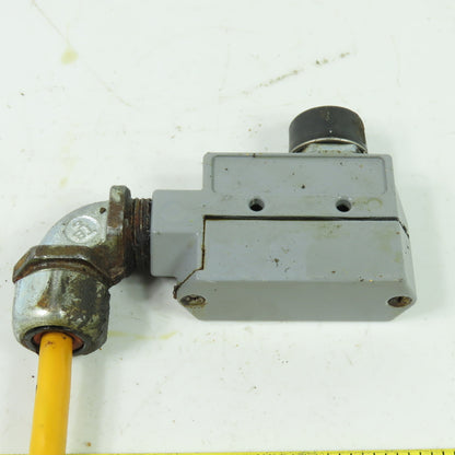 McGill 1502-0100 600VAC Plunger Limit Switch 15A