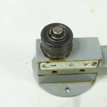McGill 1502-0101 600VAC Plunger Limit Switch 15A Lot Of 2