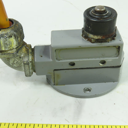McGill 1502-0101 600VAC Plunger Limit Switch 15A Lot Of 2