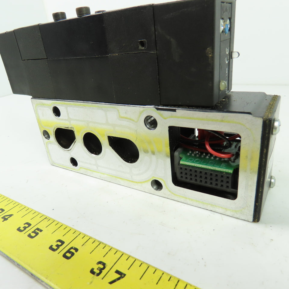 Parker F32VXBG019A 24VDC Pneumatic Solenoid Valve W/ Manifold 145 PSI 1.8W