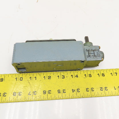 Allen Bradley 802T-AT 600V Oil Tight Limit Switch