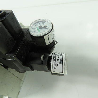 Numatics 051BB400M000061 Pneumatic Solenoid Valve Manifold Block 120PSI 24VDC