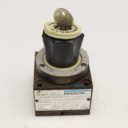 Rexroth 2 FRM 5-32/3 Q 2 Way Flow Control Valve Broken Knob