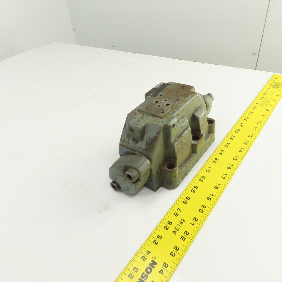 Mannesmann Rexroth 4WEH22RB74/6EW110N Hydraulic Directional Control Valve