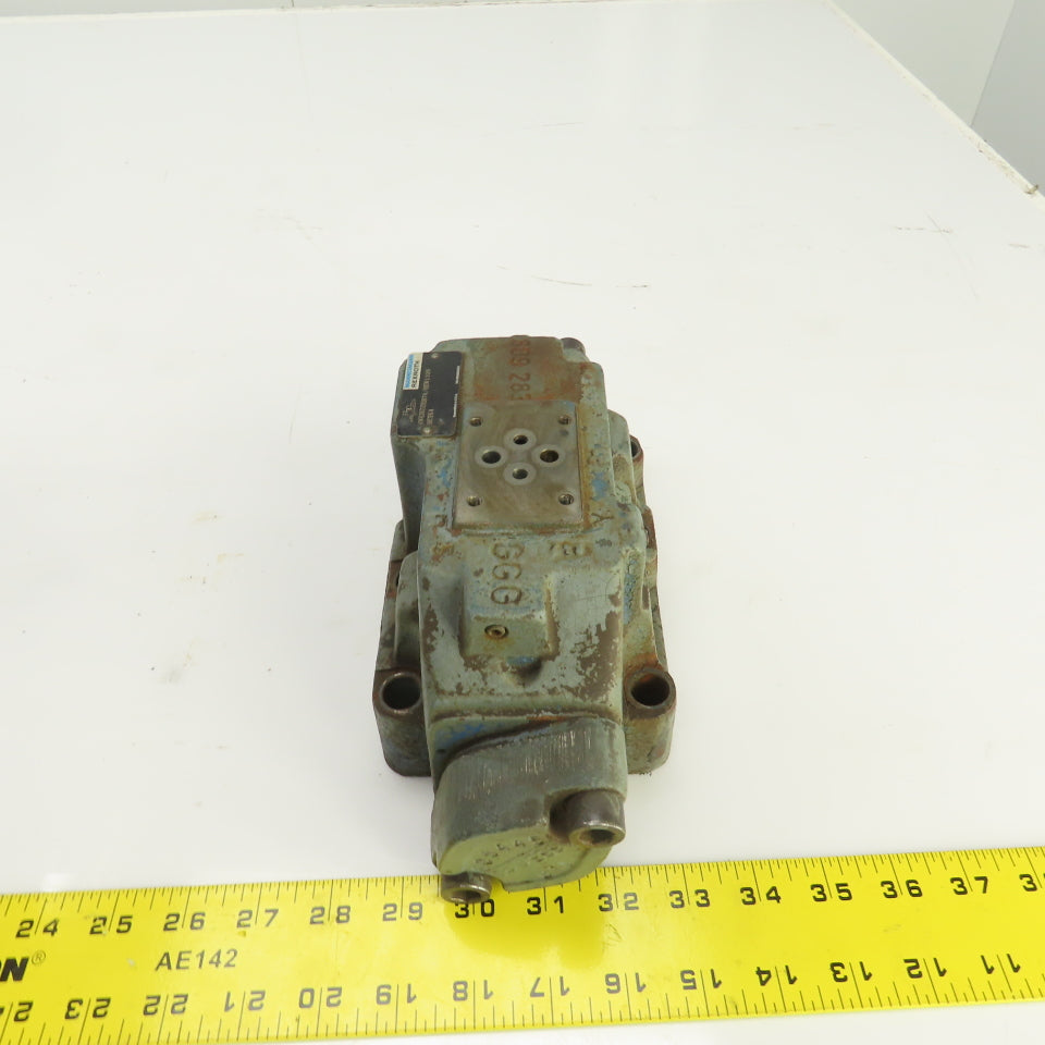 Mannesmann Rexroth 4WEH22RB74/6EW110N Hydraulic Directional Control Valve