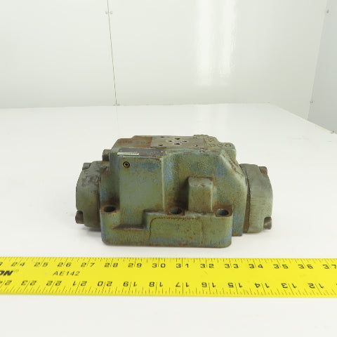 Mannesmann Rexroth 4WEH22RB74/6EW110N Hydraulic Directional Control Valve