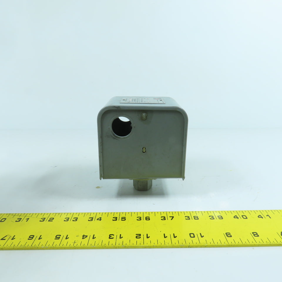 Cutler Hammer 10007H33B 5-200PSI Pressure Switch 600VAC 175 On/ 145 Off