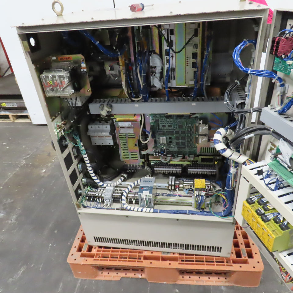 Yaskawa ERCR-SP100-RB10 Yasnac Motoman XRC 2001 Robot Controller 480V 3PH