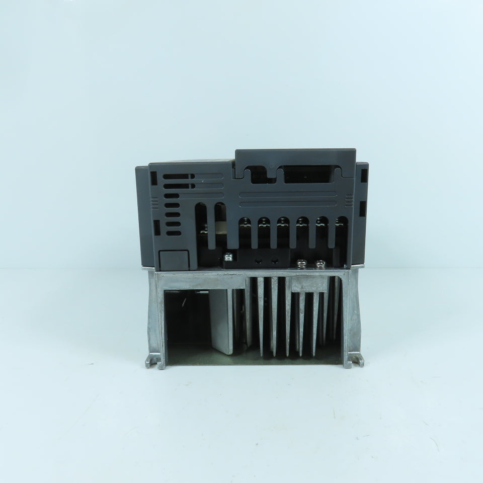 Mitsubishi FR-E740-040-NA E700 1.5kW 2HP VFD Inverter Drive 380-480V 3PH 4.0A