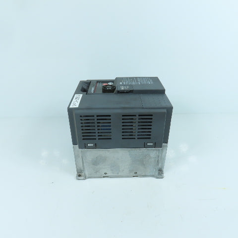 Mitsubishi FR-E740-040-NA E700 1.5kW 2HP VFD Inverter Drive 380-480V 3PH 4.0A