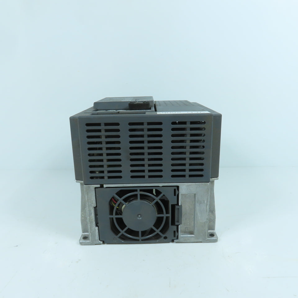 Mitsubishi FR-E740-040-NA E700 1.5kW 2HP VFD Inverter Drive 380-480V 3PH 4.0A