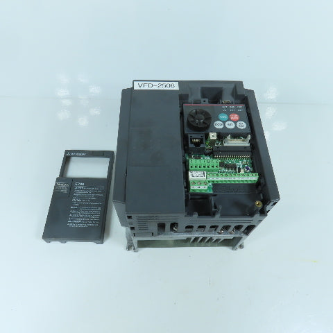 Mitsubishi FR-E740-040-NA E700 1.5kW 2HP VFD Inverter Drive 380-480V 3PH 4.0A