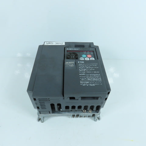Mitsubishi FR-E740-026-NA E700 0.75kW 1HP VFD Inverter Drive 380-480V 3PH 2.6A