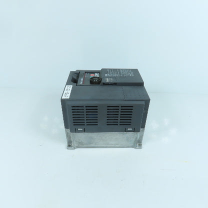 Mitsubishi FR-E740-026-NA E700 0.75kW 1HP VFD Inverter Drive 380-480V 3PH 2.6A