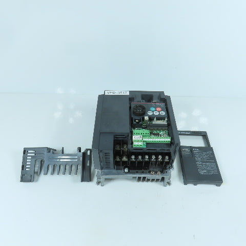 Mitsubishi FR-E740-026-NA E700 0.75kW 1HP VFD Inverter Drive 380-480V 3PH 2.6A