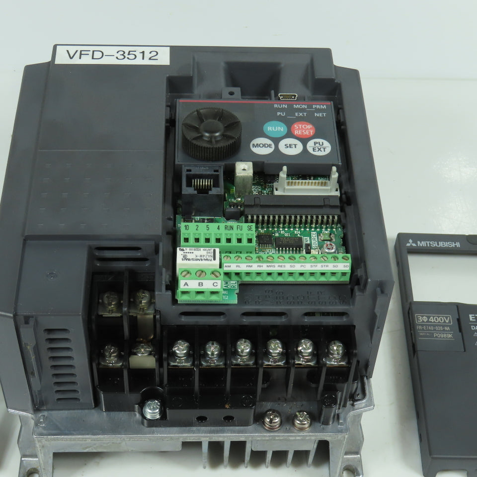 Mitsubishi FR-E740-026-NA E700 0.75kW 1HP VFD Inverter Drive 380-480V 3PH 2.6A