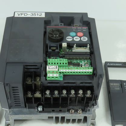 Mitsubishi FR-E740-026-NA E700 0.75kW 1HP VFD Inverter Drive 380-480V 3PH 2.6A