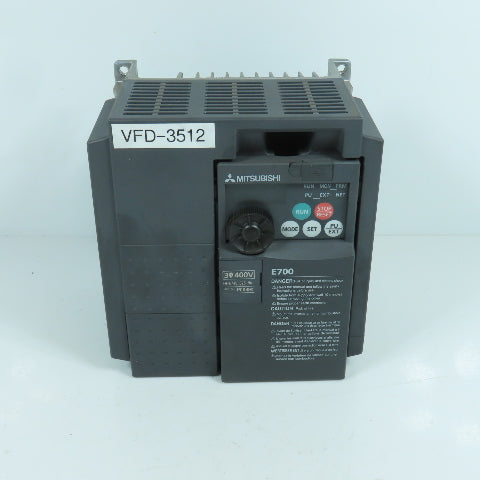 Mitsubishi FR-E740-026-NA E700 0.75kW 1HP VFD Inverter Drive 380-480V 3PH 2.6A