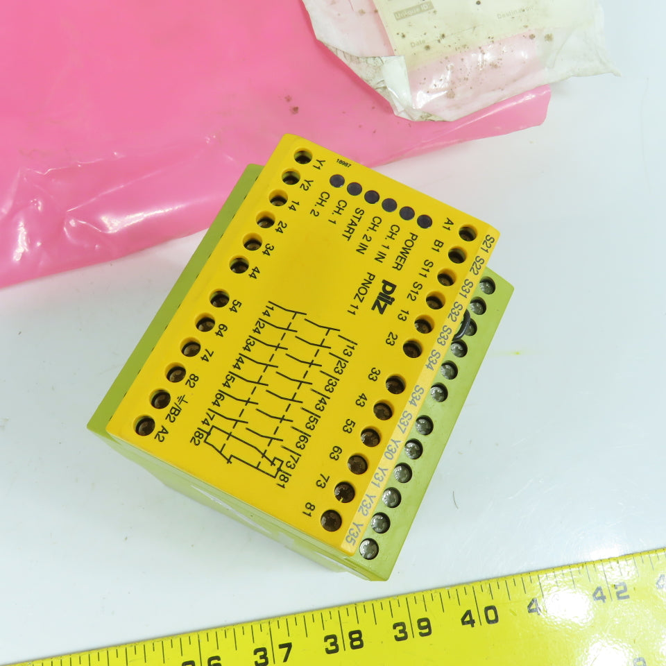 Pilz PNOZ 11 7S / 10 774084 Safety Relay 115VAC NEW