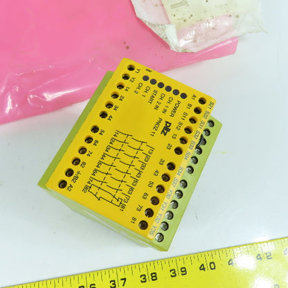 Pilz PNOZ 11 7S / 10 774084 Safety Relay 115VAC NEW