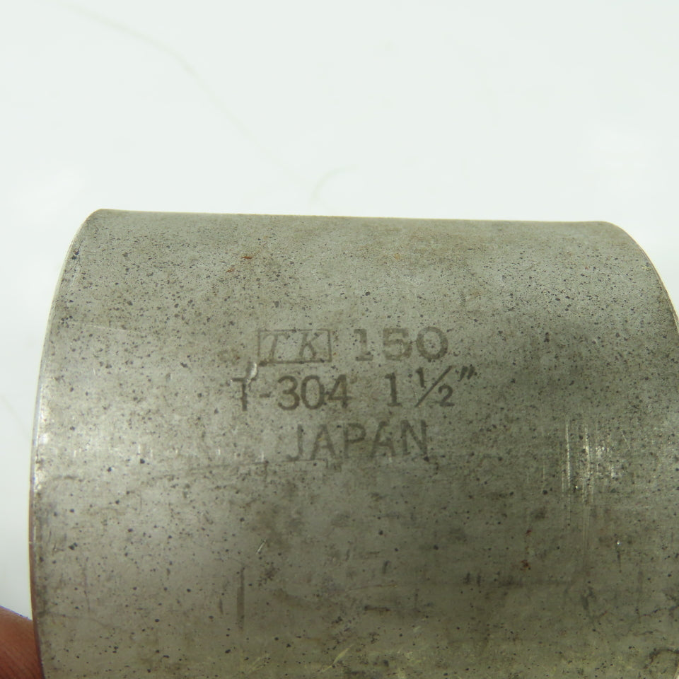 Galvanized Pipe Coupling 304 1-1/2" Lot Of 2