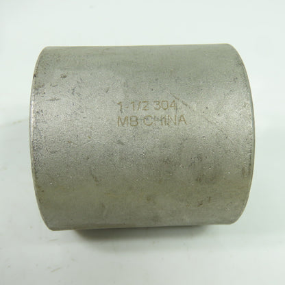 Galvanized Pipe Coupling 304 1-1/2" Lot Of 2