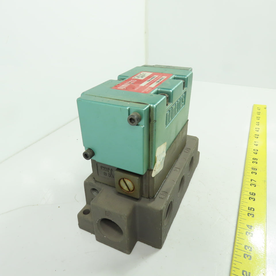 Numatics 554JA43DO Pneumatic Air Pilot Valve W/Manifold 150PSIG 554JA402O
