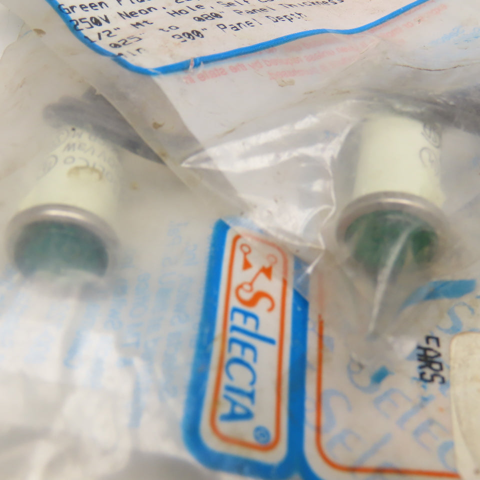 Selecta SL53213-7-BG Green Flush Mount Indicator Light 250V Lot Of 2