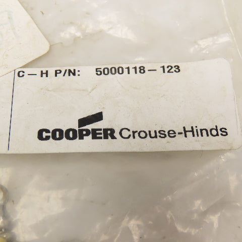 Crouse Hinds Cooper 5000118-123 300V 3A Safety Plug M12