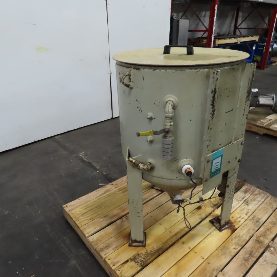 Morfab 3.5 Cubic Foot Sandblaster Abrasive Blasting Pressure Feeder Pot 150PSI